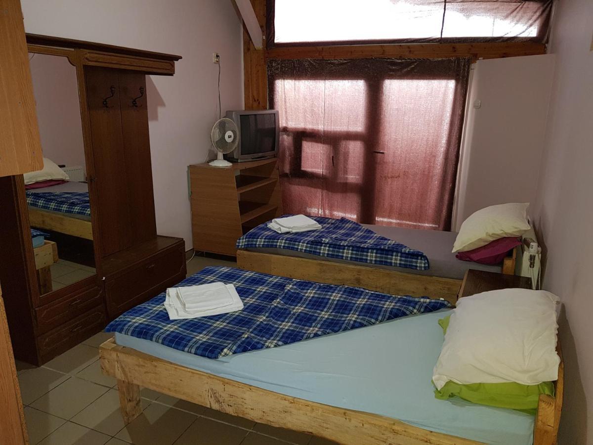 Hompot Accommodation Deva Exterior photo
