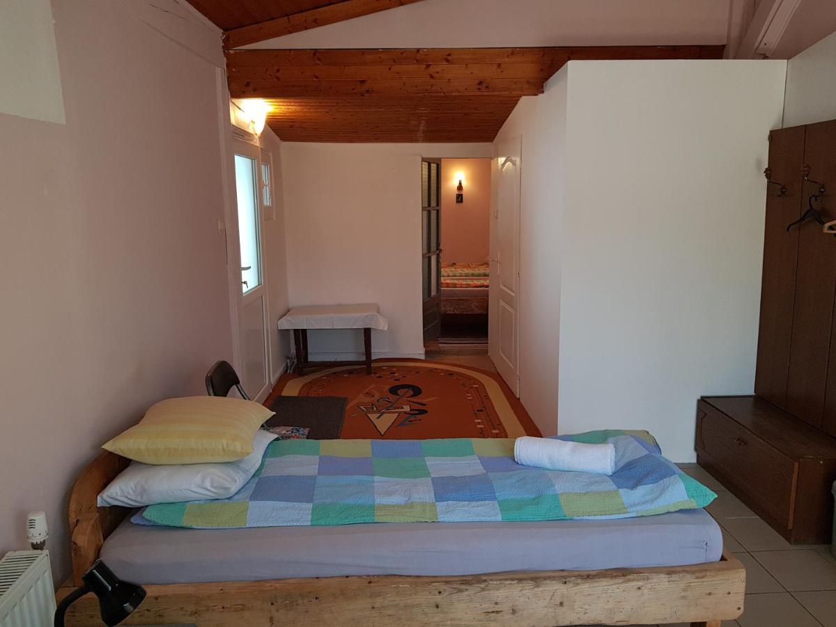 Hompot Accommodation Deva Exterior photo